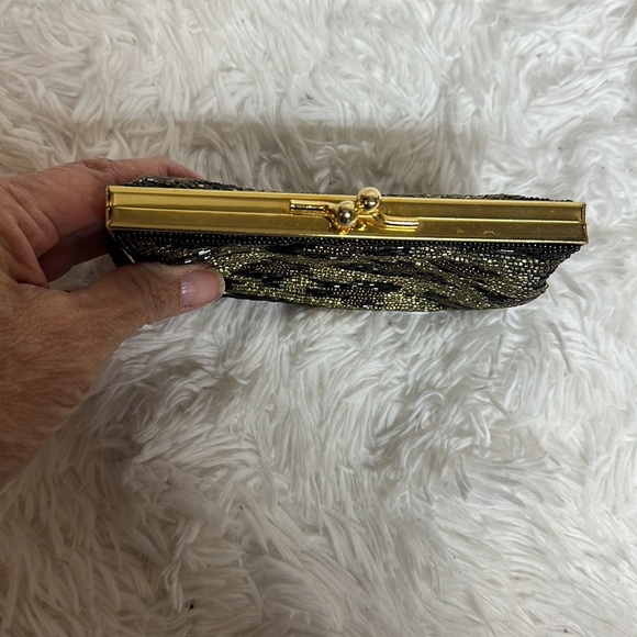 Vintage Leopard Print Beaded Clutch - Picture 3 of 9
